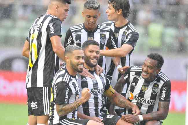 Everson chega a nove pênaltis defendidos com a camisa do Atlético -  Superesportes