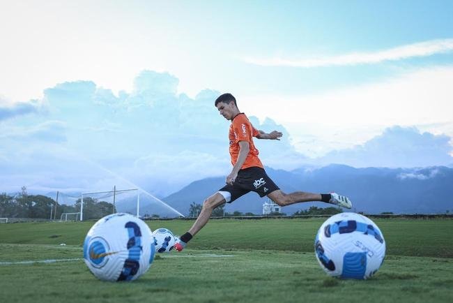 Galo fechou preparao para estreia na Libertadores com atividade no CT do Tolima