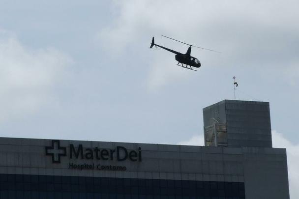 Helicptero levando o jogador decolou do Hospital Mater Dei