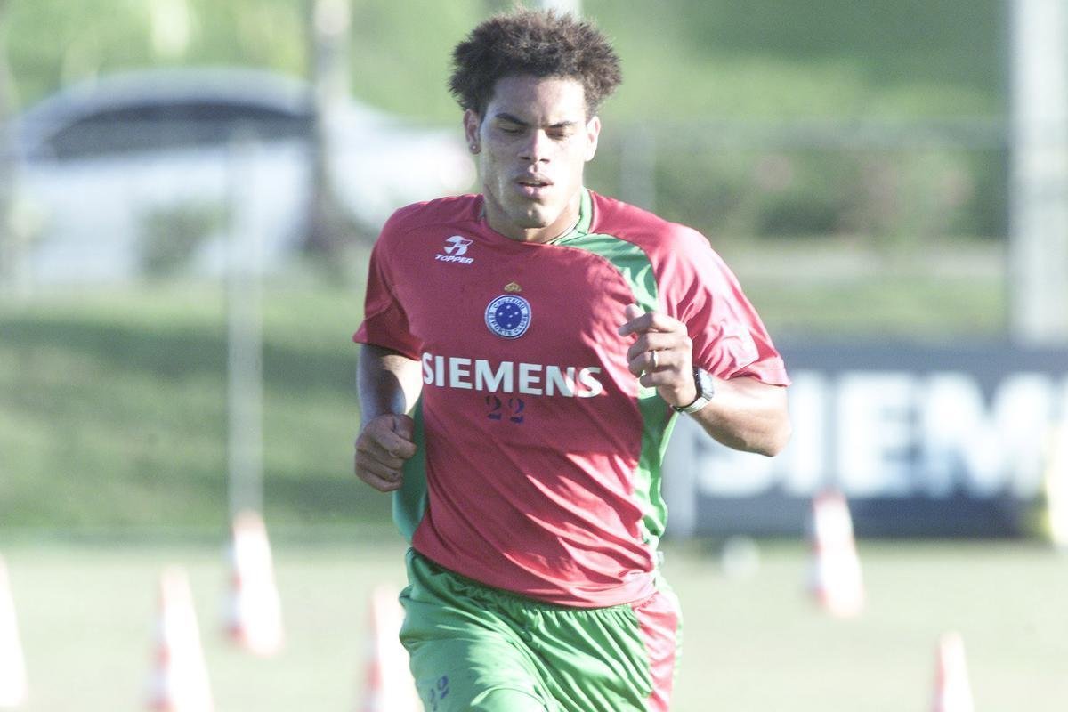 Atacante Lopes (Flamengo: 2003 / Cruzeiro: 2005)