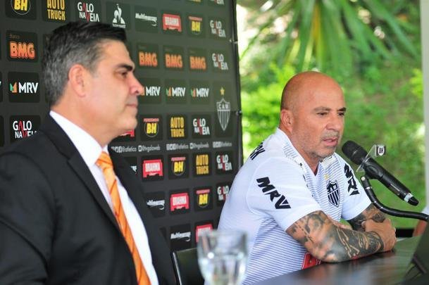 Sampaoli foi apresentado ao Atltico na tarde desta segunda-feira
