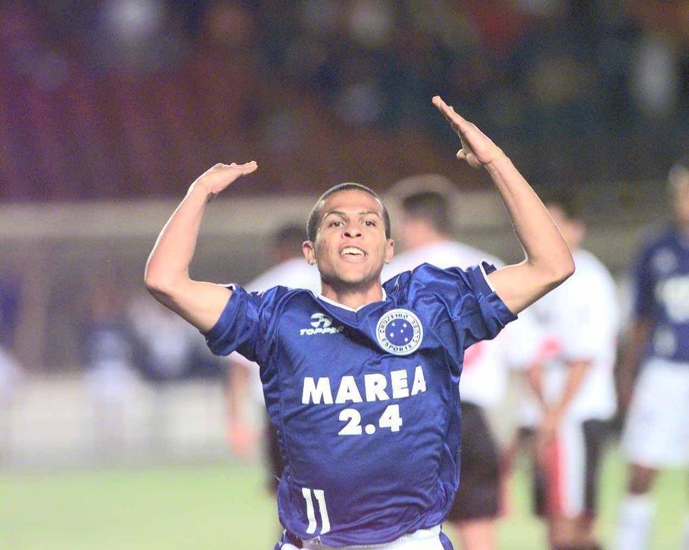 #1 Geovanni [Barcelona-ESP] - R$ 43 milhes (18 milhes de dlares) (jun/2001) // R$ 136,8 milhes (2020)