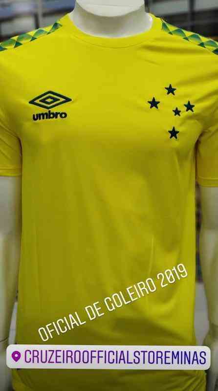 Camisa de goleiro 2019 divulgada pelas lojas da rede Official Store