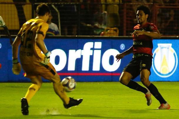 Na Ilha do Retiro, o Sport recebeu o América-MG para tentar buscar sua terceira vitória consecutiva