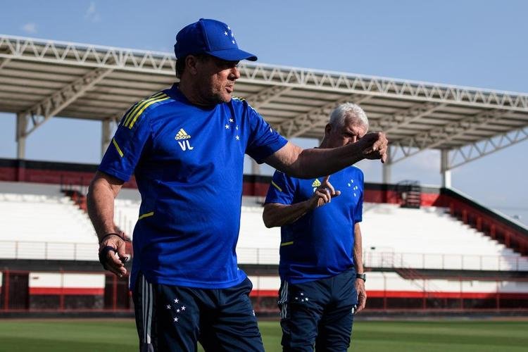 Com atividade no estádio Antônio Accioly, do Atlético-GO, o Cruzeiro encerrou a preparação para enfrentar o Goiás, pela 22ª rodada da Série B. A partida está marcada para 21h30 desta terça-feira, na Serrinha, em Goiânia.