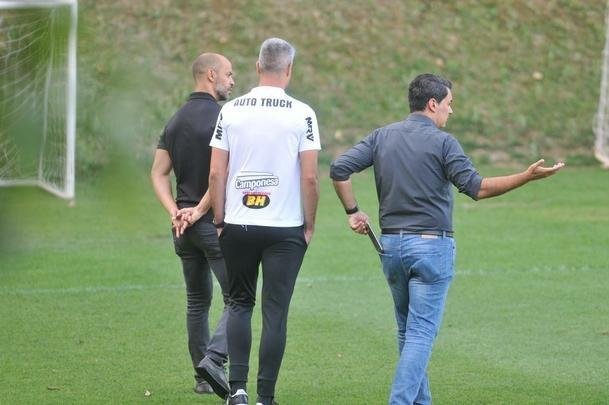 Veja fotos do treino na Cidade do Galo 