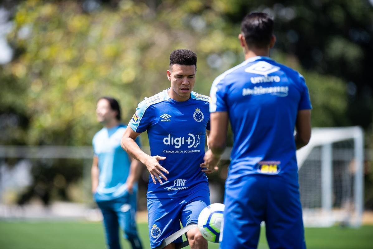 Cruzeiro treinou neste sbado na Toca da Raposa II e concluiu preparao para jogo com o Grmio, neste domingo, s 11h, no Independncia, pela 18 rodada do Brasileiro