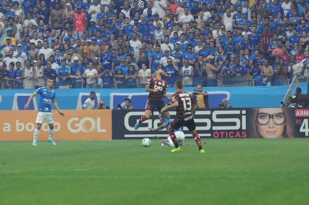 Cruzeiro e Flamengo se enfrentaram pela 20 rodada do Campeonato Brasileiro
