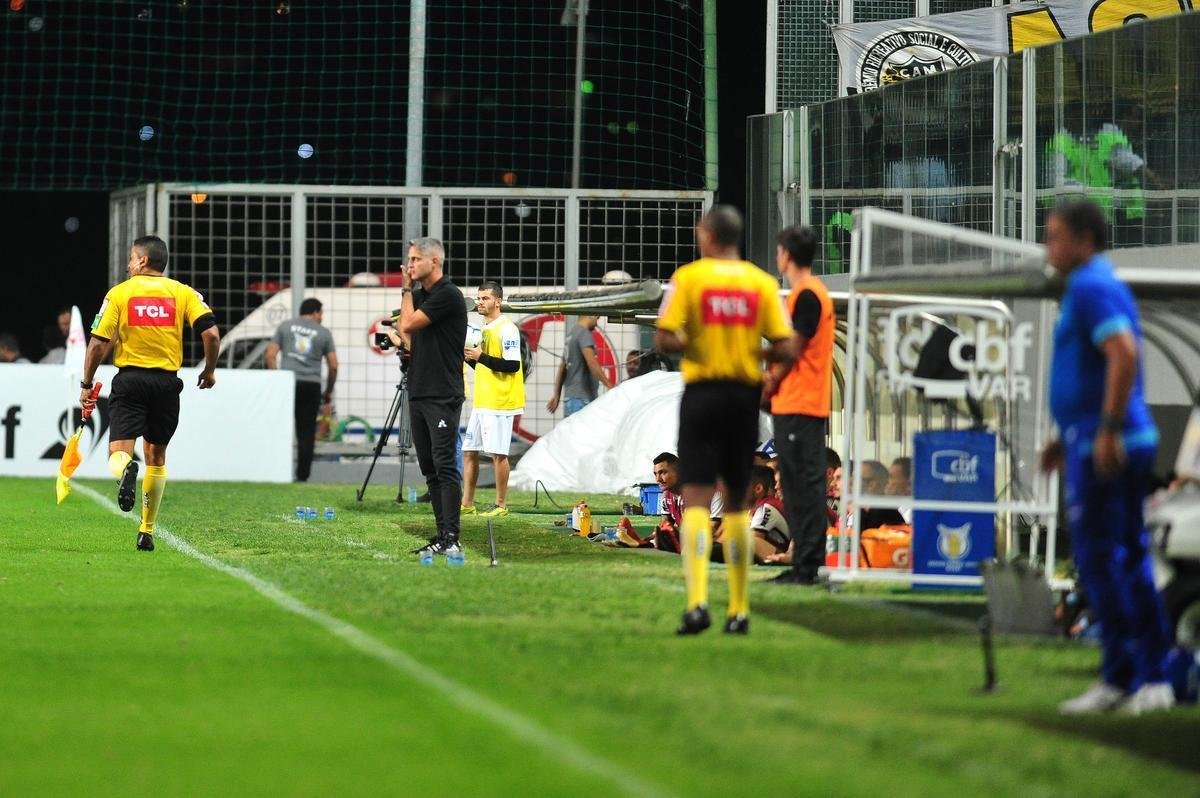 Atltico e CSA se enfrentaram no Independncia pela stima rodada do Campeonato Brasileiro