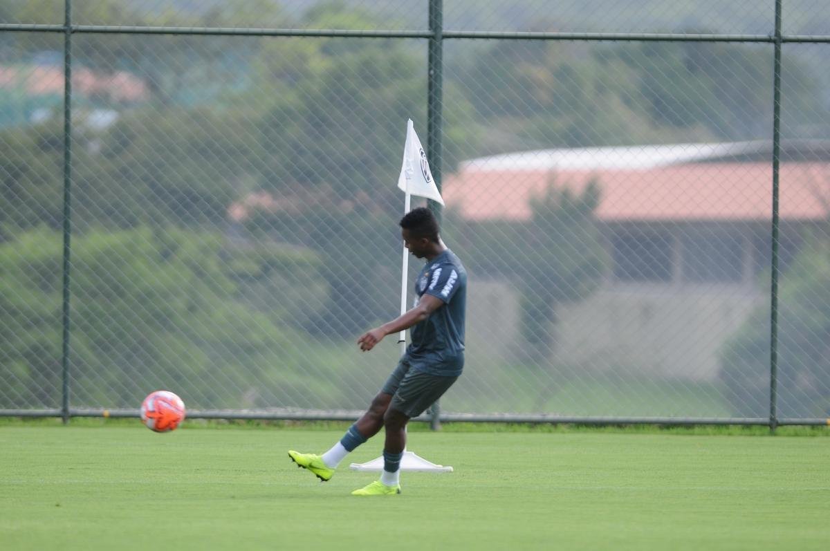 Veja imagens do primeiro dia de trabalho do Atltico no ano