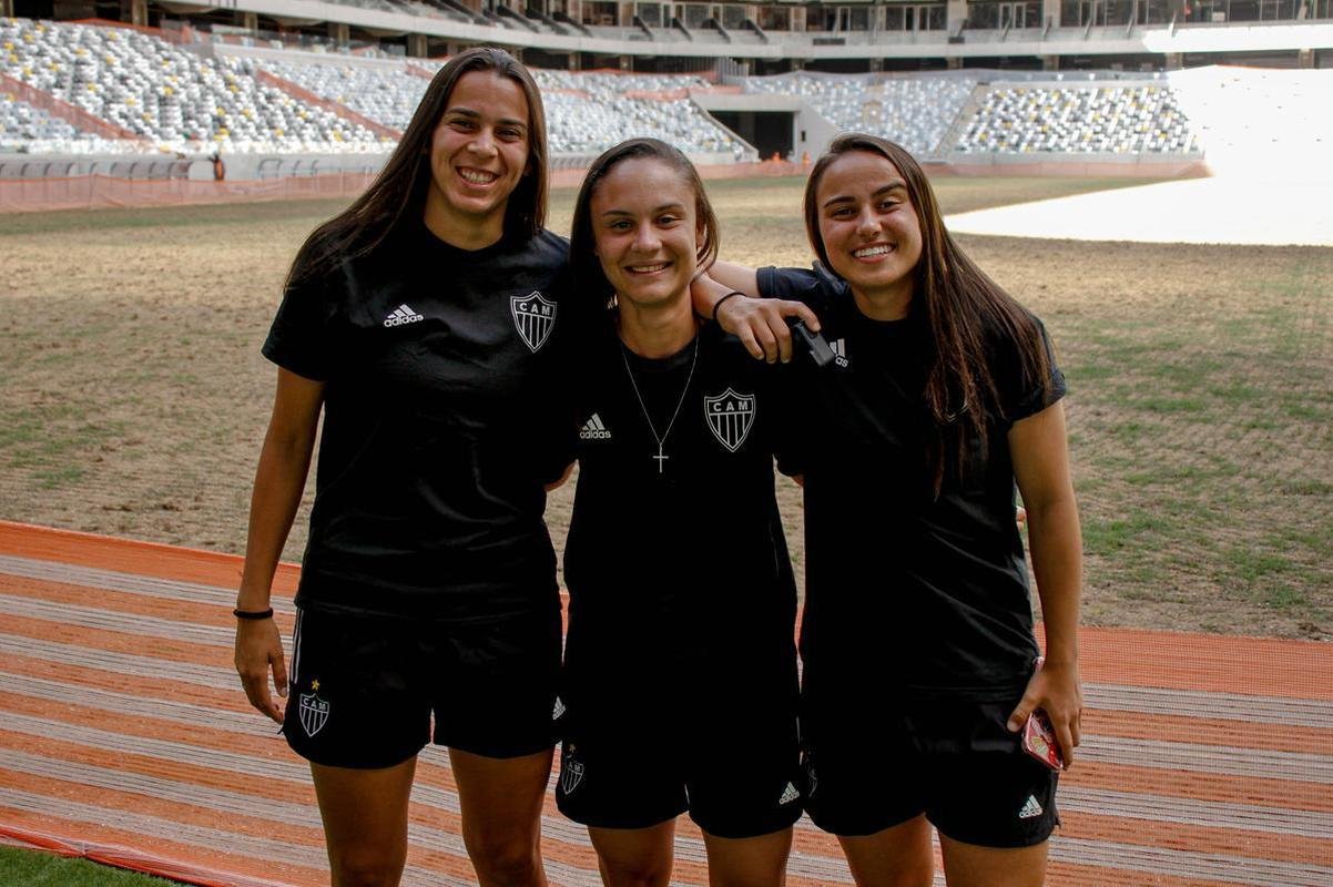 Jogadoras do Atltico visitam Arena MRV, que tem 92% das obras concludas 