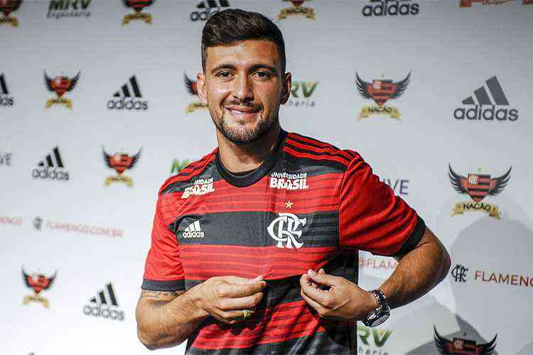 Arrascaeta, do Flamengo, usará a camisa 10 do Uruguai na Copa do