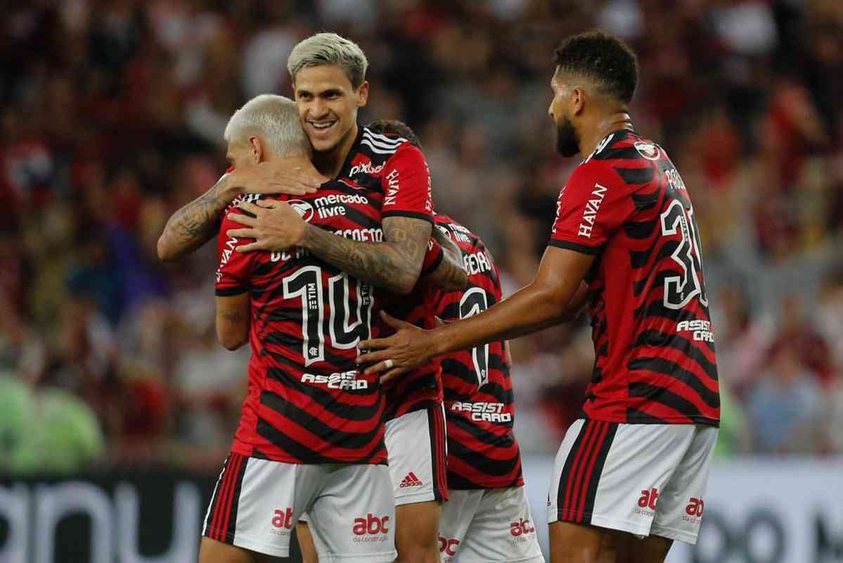 Flamengo (5 colocado): Cuiab (8/10, fora); Atltico (15/10, em casa); Amrica (22/10, fora); Santos (25/20, em casa); Corinthians (2/11, em casa); Coritiba (6/11, fora); Juventude (9/11, fora); Ava (13/11, em casa)