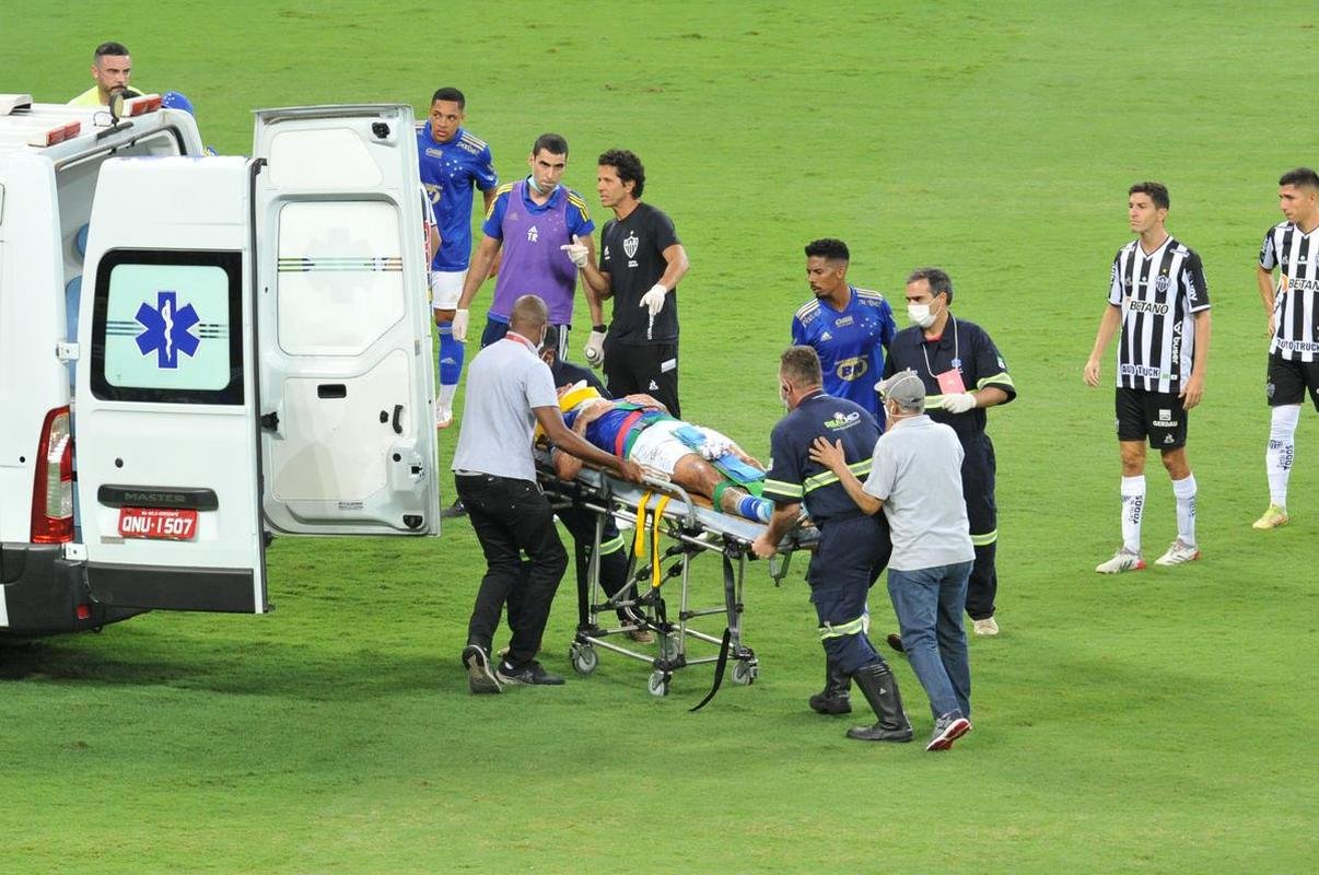 Fotos do clssico entre Atltico e Cruzeiro, no Mineiro