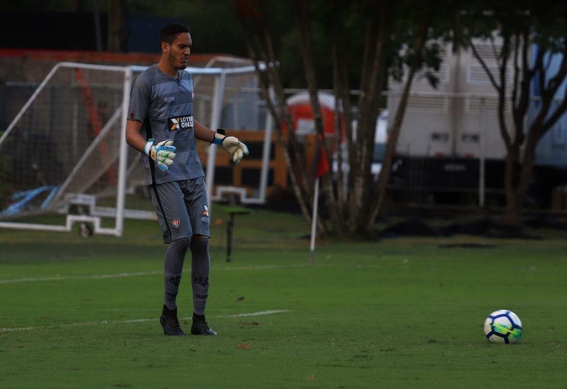 Vitória derrotou Atlético por 1 a 0, no Barradão, com gol de Léo Ceará