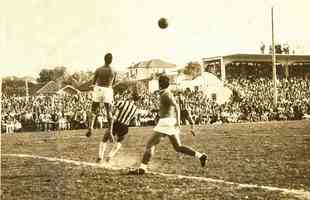 Inaugurao do estdio JK depois da reconstruo em 1945, no jogo entre Cruzeiro e Botafogo