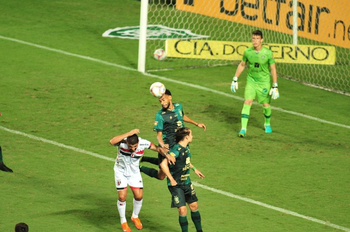 Amrica e Botafogo-SP se enfrentaram no Independncia, pela 35 rodada da Srie B