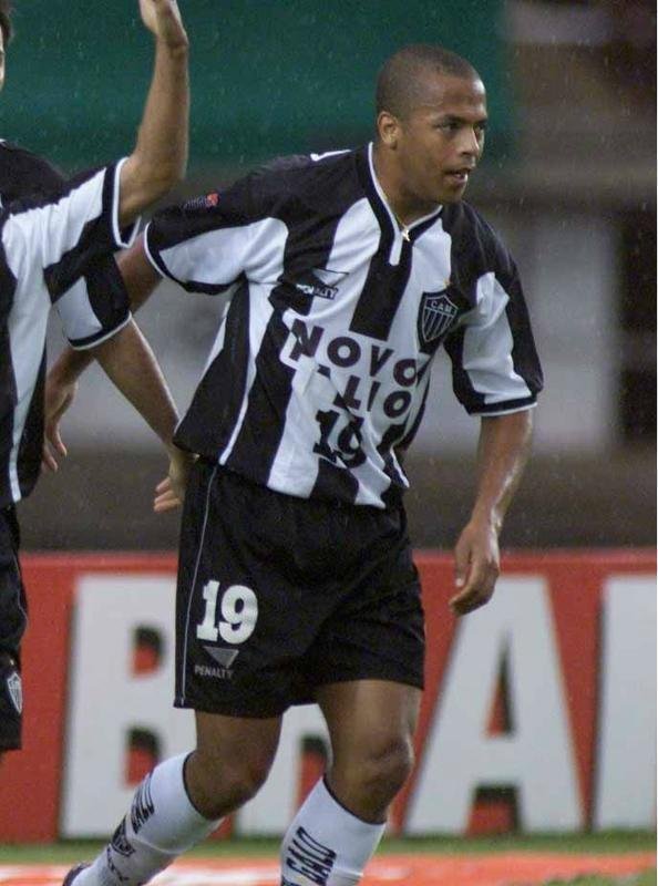 Andr Neles - 2004 - 1 jogo - 0 gols