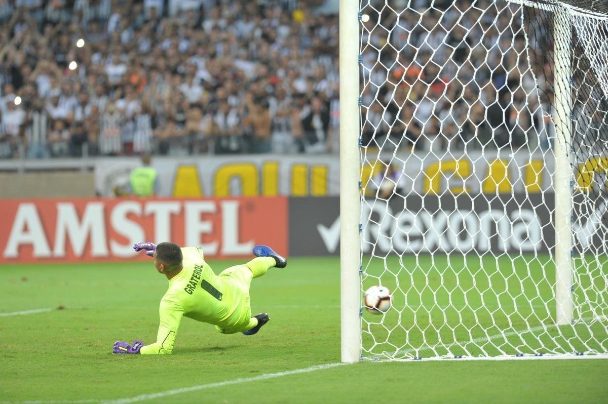 Veja fotos da partida entre Atltico e Zamora, no Mineiro