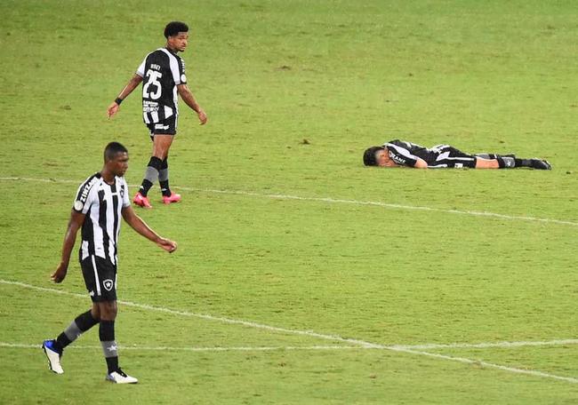 2020: pela terceira vez na história, o Botafogo foi rebaixado, mas, assim como nos outros descensos, o Glorioso conquistou o acesso de forma subsequente, em 2021 - desta vez, como campeão