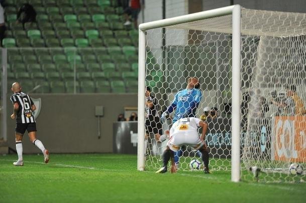 Fotos da partida entre Atltico e So Paulo, no Independncia