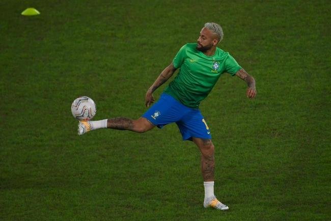 Brasil e Colmbia se enfrentaram no Estdio Nilton Santos, pelo Grupo B da Copa Amrica 