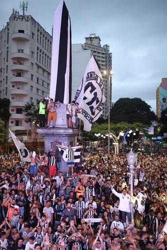 Bastidores da festa do Atlético em comemoração ao título brasileiro