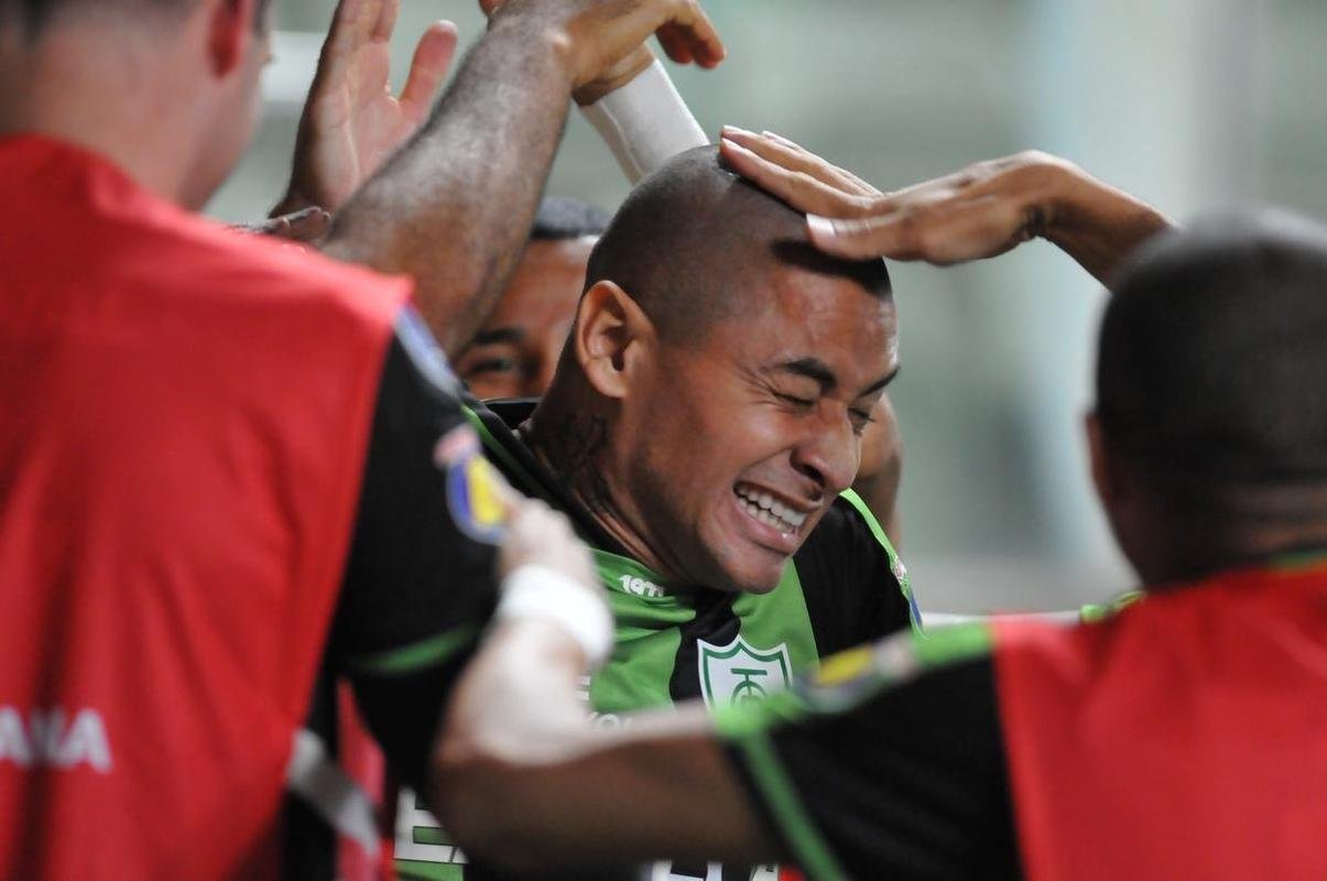 Fotos de Amrica x Pearol pela Sul-Americana, no Independncia