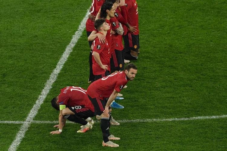 Depois de empate por 1 a 1 no tempo normal e na prorrogação, time espanhol superou o Manchester United nos pênaltis por 11 a 10. Goleiro Rulli pegou a última batida dos ingleses, feita pelo goleiro De Gea