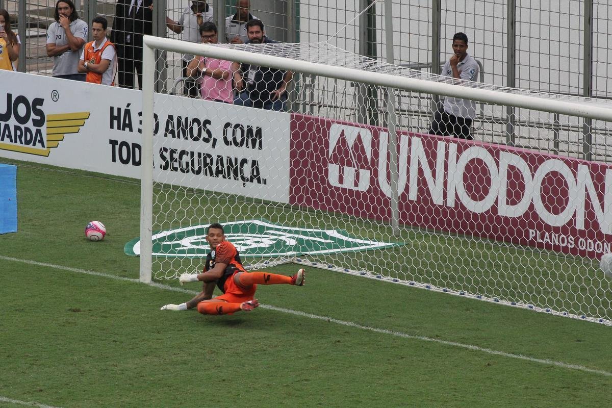 Amrica e Democrata-GV se enfrentaram, no Independncia, pela 9 rodada do Campeonato Mineiro
