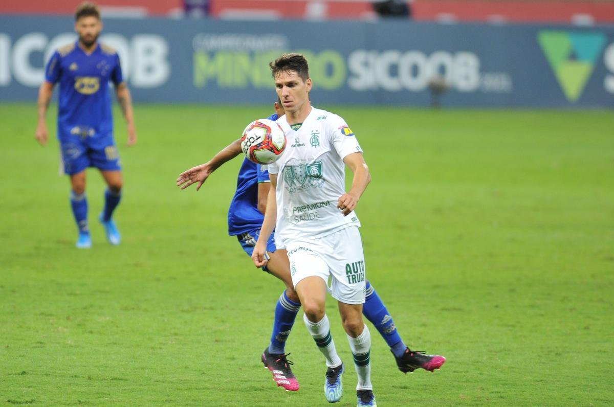 Fotos do clssico de ida da semifinal do Campeonato Mineiro, entre Cruzeiro e Amrica, no Mineiro, em Belo Horizonte