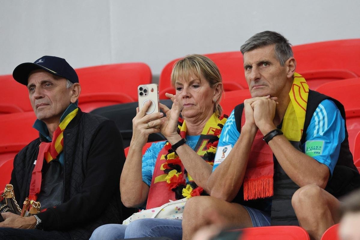 Torcedores de Blgica e Canad no jogo pela Copa do Mundo