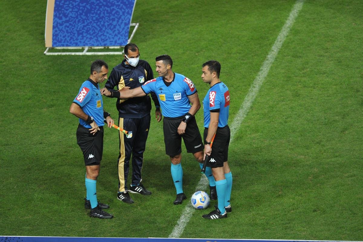 Fotos do jogo entre Amrica e Internacional, no Independncia, em Belo Horizonte, pela stima rodada da Srie A do Campeonato Brasileiro de 2021