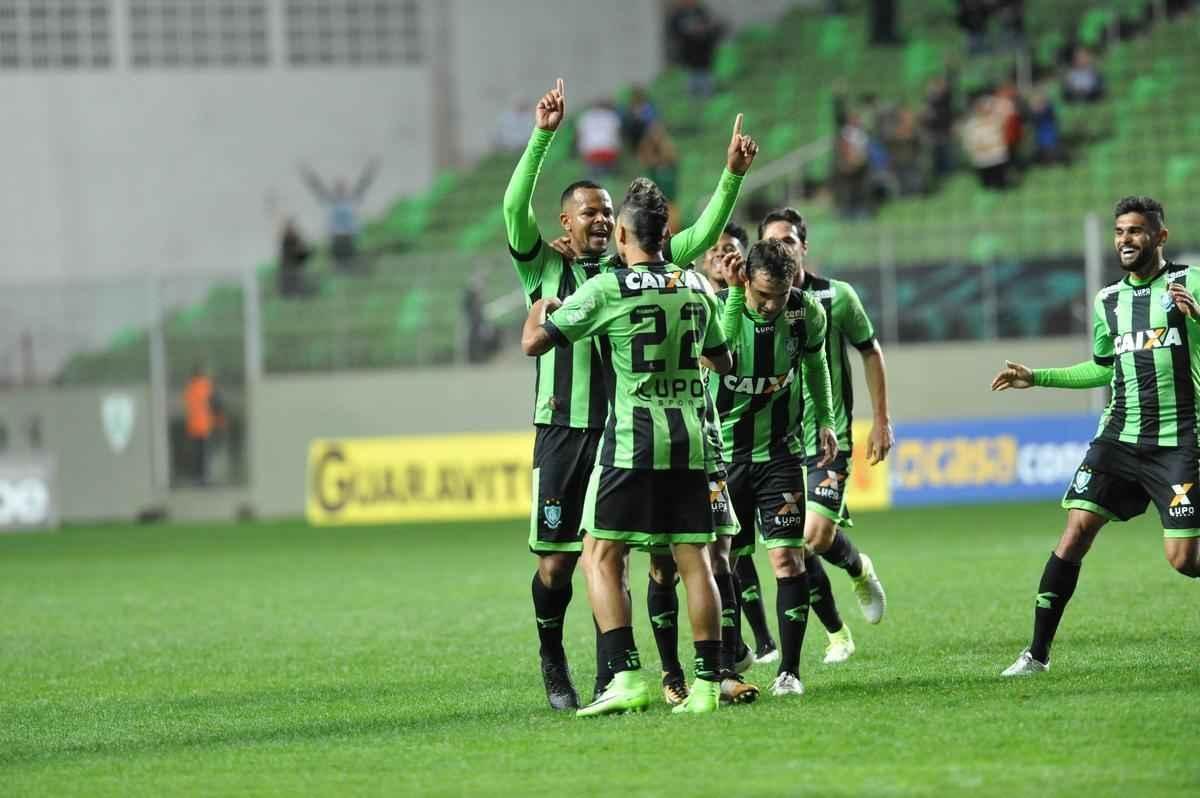 Amrica e Londrina se enfrentaram no Independncia, pela 18 rodada da Srie B do Brasileiro