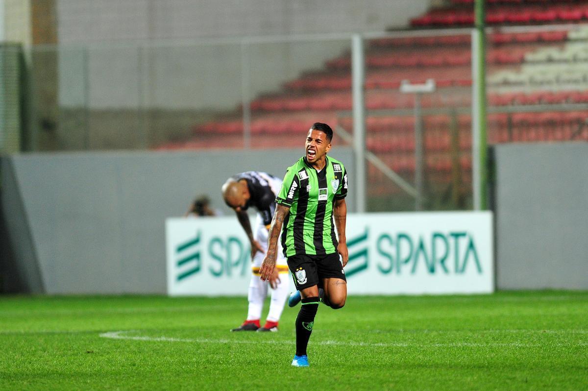 Amrica e Cricima travaram bom duelo na Arena Independncia pela Srie B