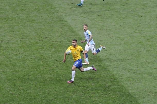 Fotos do primeiro tempo de Brasil x Argentina no Mineiro