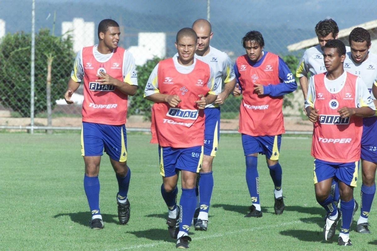 DEZEMBRO - Dia a dia de treinos do Cruzeiro na temporada que culminou com a Trplice Coroa