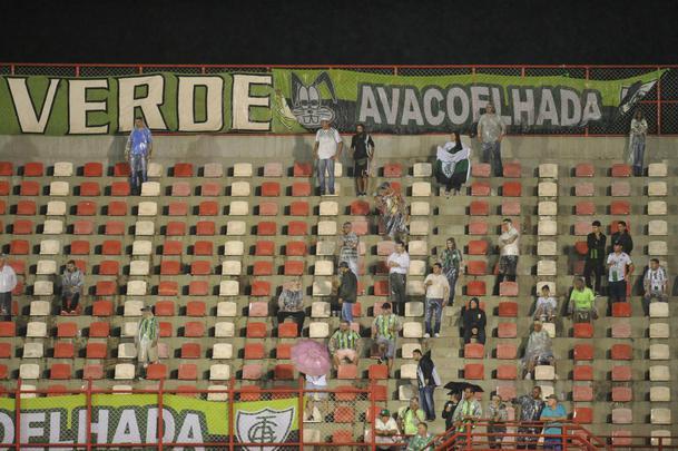 As melhores fotos do duelo entre Villa Nova e Amrica, em Nova Lima, pelo Mineiro