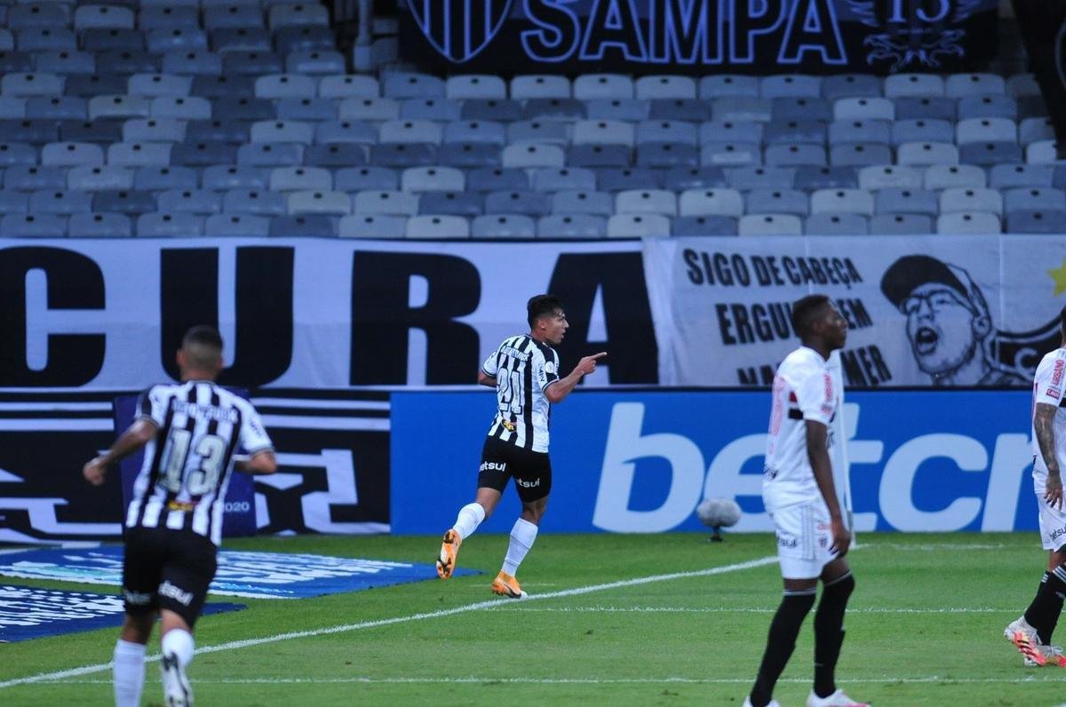 Fotos do duelo entre Atltico e So Paulo, no Mineiro, em Belo Horizonte, pela stima rodada do Campeonato Brasileiro