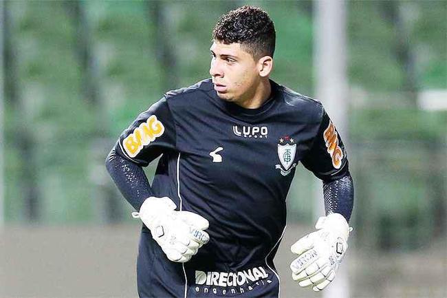 Matheus - Goleiro do América de 2012 até 2014