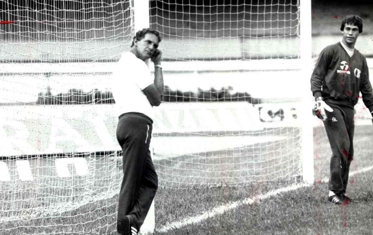 Carlos Alberto Silva comanda treino da Seleo Brasileira, no Mineiro, para a disputa do Pr-Olmpico, em 1987