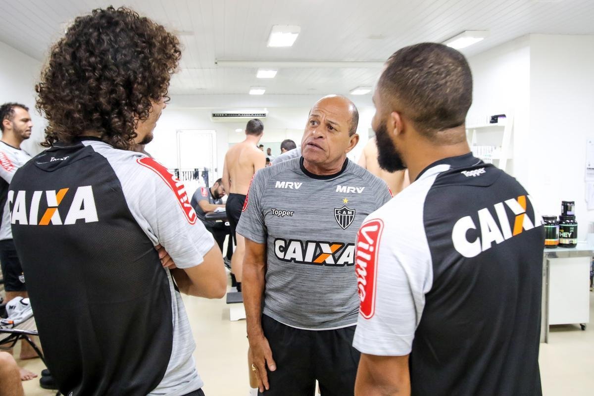 Veja fotos dos jogadores do Atltico no dia da reapresentao