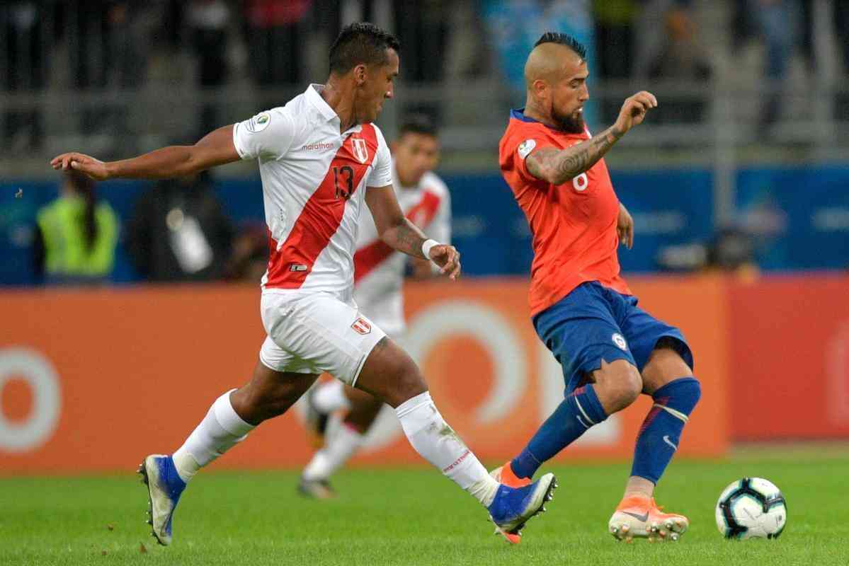 Chile e Peru se enfrentaram na Arena Grmio, pela semifinal da Copa Amrica