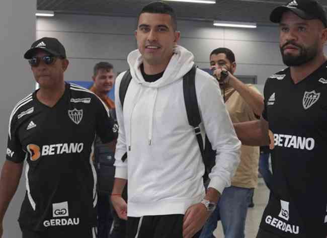 Rodrigo Battaglia chegou a Belo Horizonte nesta segunda-feira