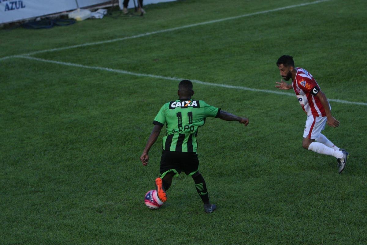 Amrica usou time misto e ficou no empate diante do Villa Nova, por 1 a 1, no Castor Cifuentes