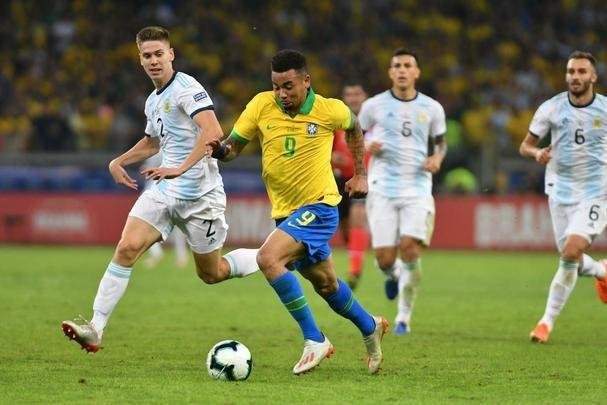 Fotos da vitria do Brasil sobre a Argentina, por 2 a 0, no Mineiro, pela semifinal da Copa Amrica; Gabriel Jesus e Firmino marcaram os gols da seleo em BH