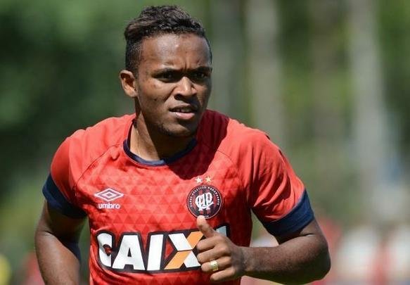 Pará, lateral-esquerdo, foi para o Atlético-PR