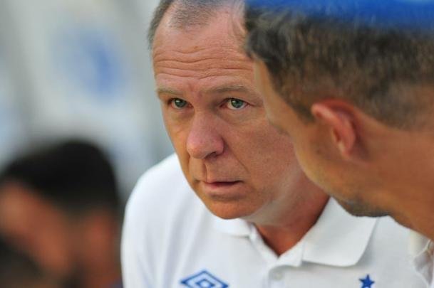 Imagens do jogo entre Cruzeiro e Botafogo no Mineiro