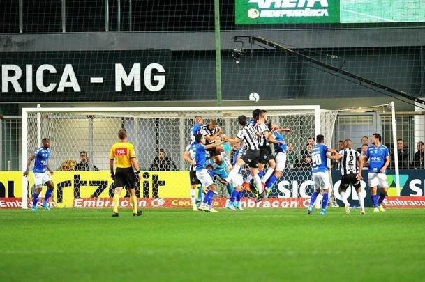 Atltico e Cruzeiro se enfrentaram em jogo do Brasileiro