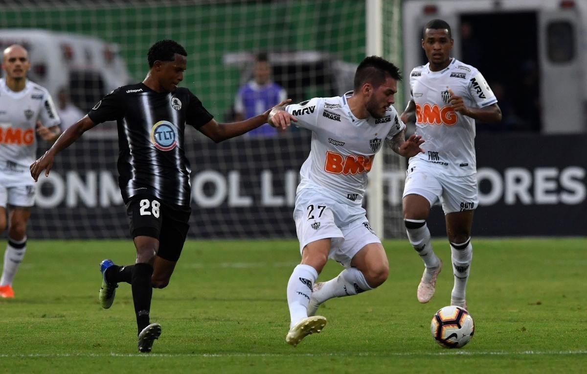 Atltico abriu 2 a 0 sobre o Zamora no primeiro tempo, com dois gols de Alerrandro